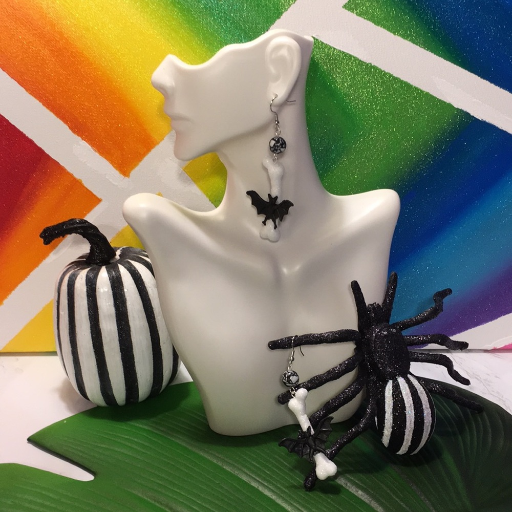 5/$25 Lightweight Halloween earrings